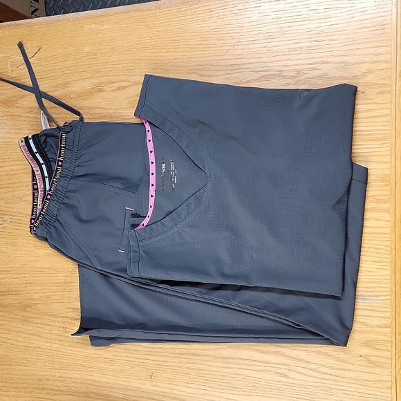 HeartSoul Other - HeartSoul Scrub Set, Size large